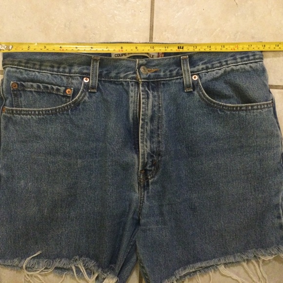Levi's Jean Shorts 36" Cut-Offs - Picture 7 of 8